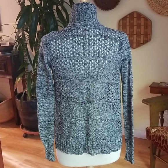 Cardigan - Picture 2 of 3